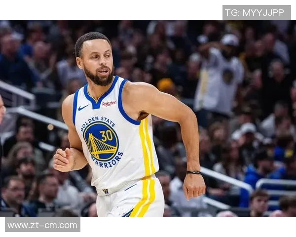 库里:49分看起来很棒,但这是咱们所有人共同努力的成果 库里:49分看起来很棒,但这是咱们所有人共同努力的成果